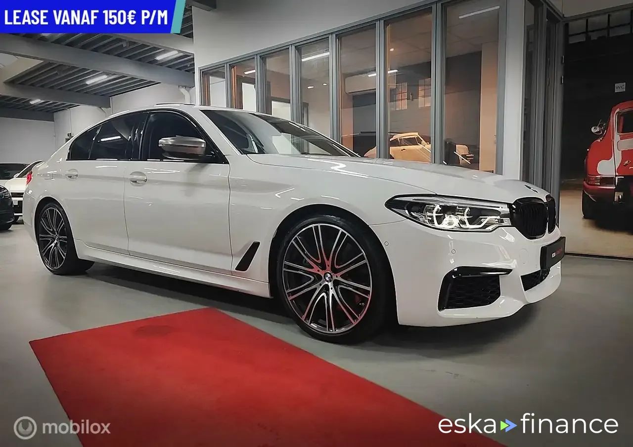 Lízing Sedan BMW M550 2017