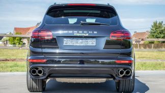 Financování SUV Porsche Cayenne 2016