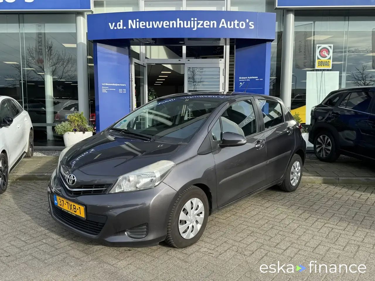 Finansowanie Hatchback Toyota Yaris 2012