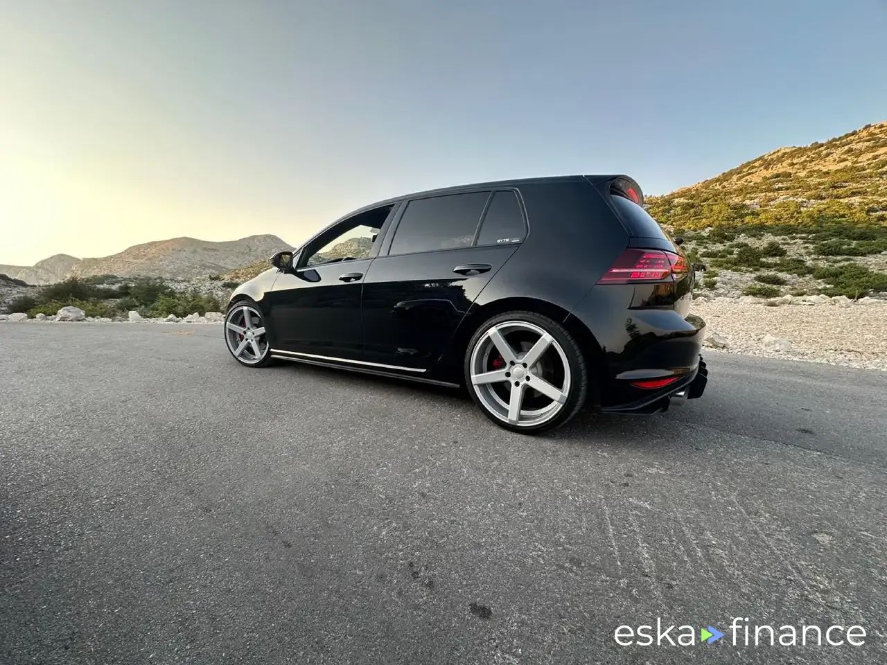 Financování Sedan Volkswagen GOLF GTD 2014