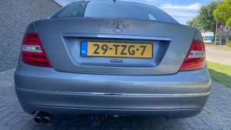 Lízing Sedan MERCEDES C 180 2012