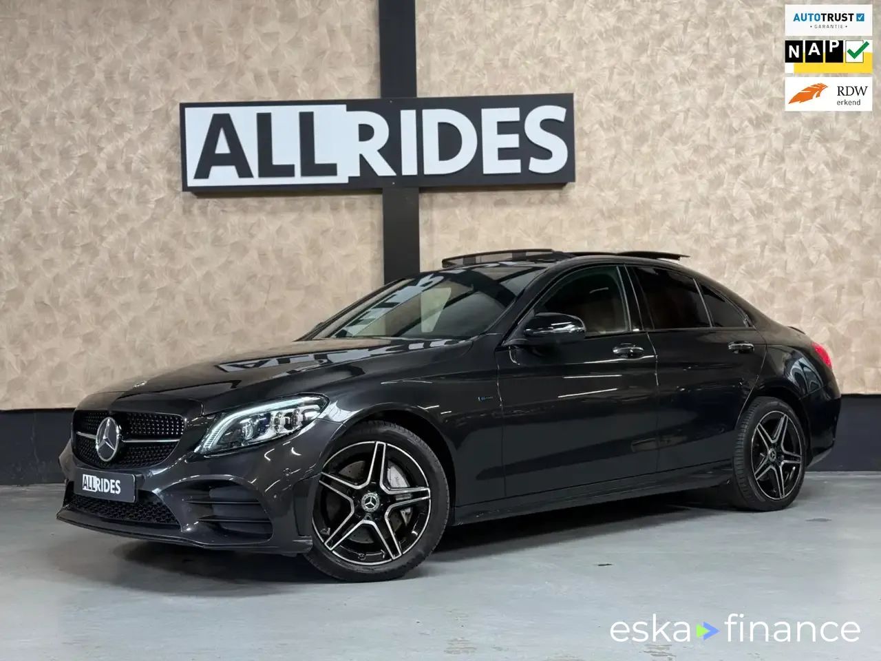 Finansowanie Sedan MERCEDES C 300 2021