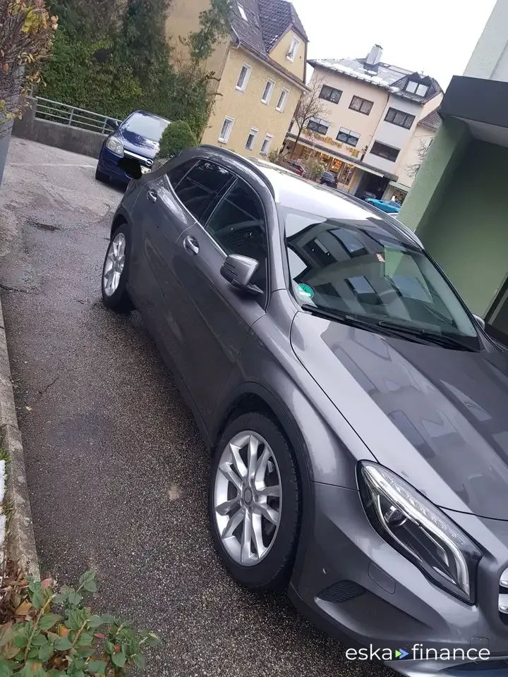 Finansowanie SUV MERCEDES GLA 220 2016