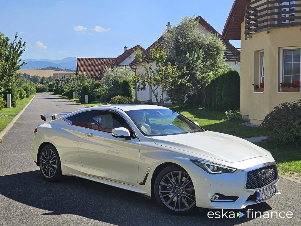Financování SUV Infiniti Q60 2017