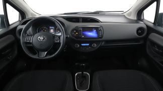 Lízing Hatchback Toyota Yaris 2017