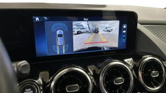 Lízing Hatchback MERCEDES B 180 2023