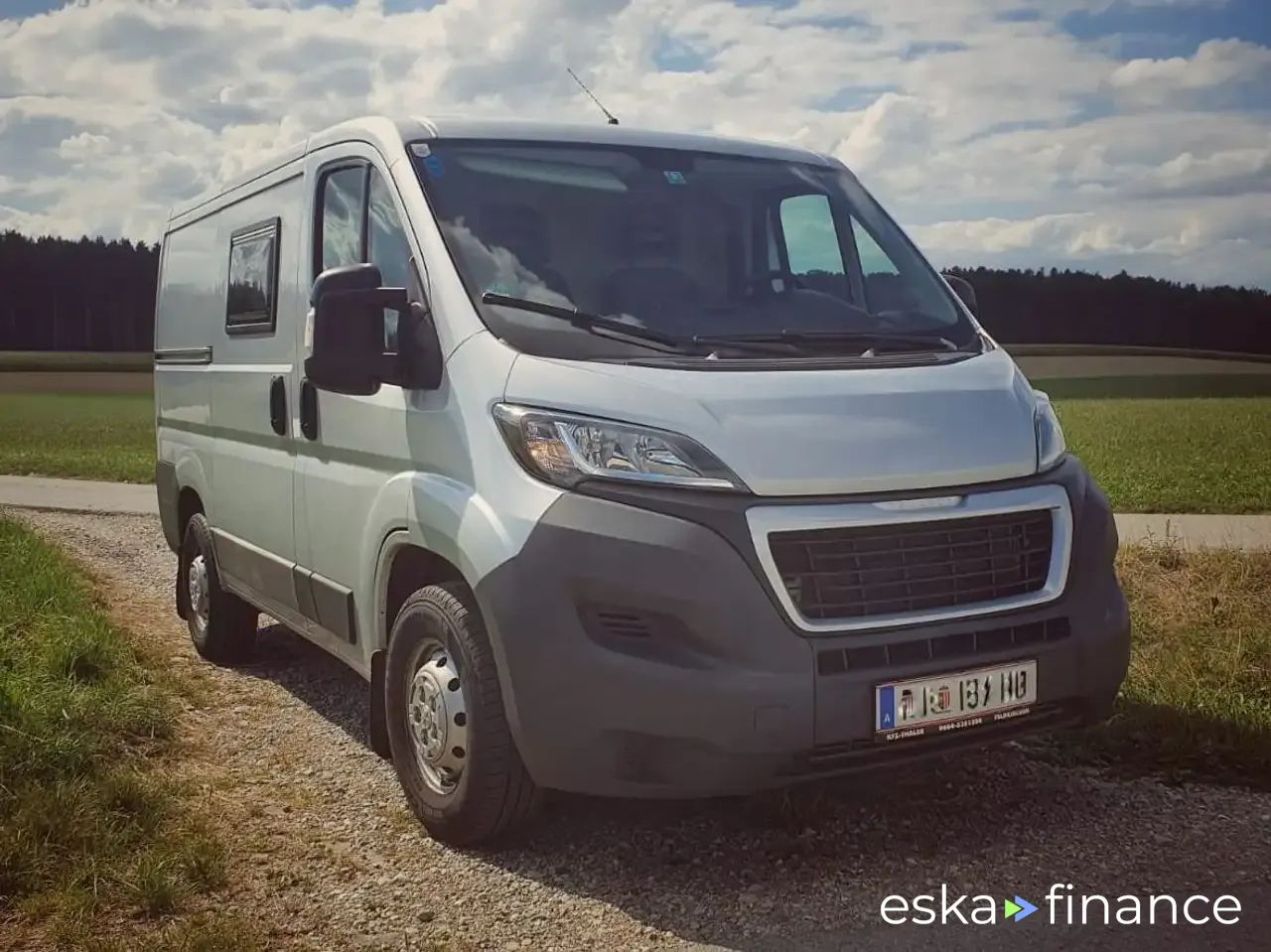 Lízing Hatchback Peugeot Boxer 2014