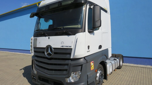 MERCEDES 1851 2021