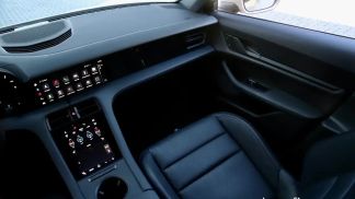 Lízing Kombi Porsche Taycan 2022