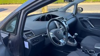 Lízing Hatchback Toyota Verso 2015