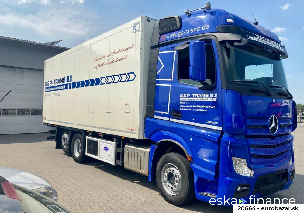 Finansowanie Specjalna ciężarówka Mercedes-Benz ACTROS MP4 2017