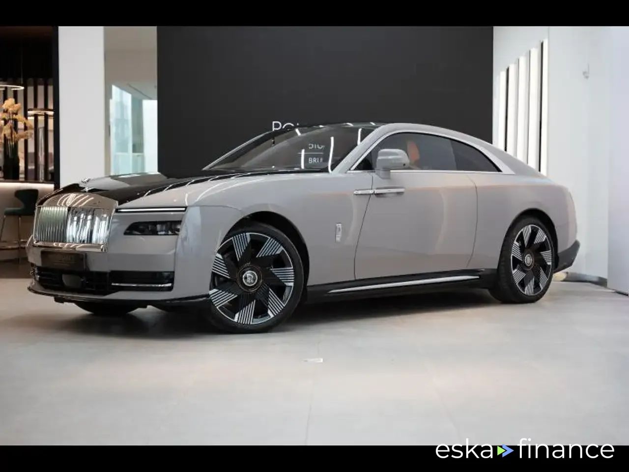 Leasing Coupe Rolls-Royce SPECTRE 2024