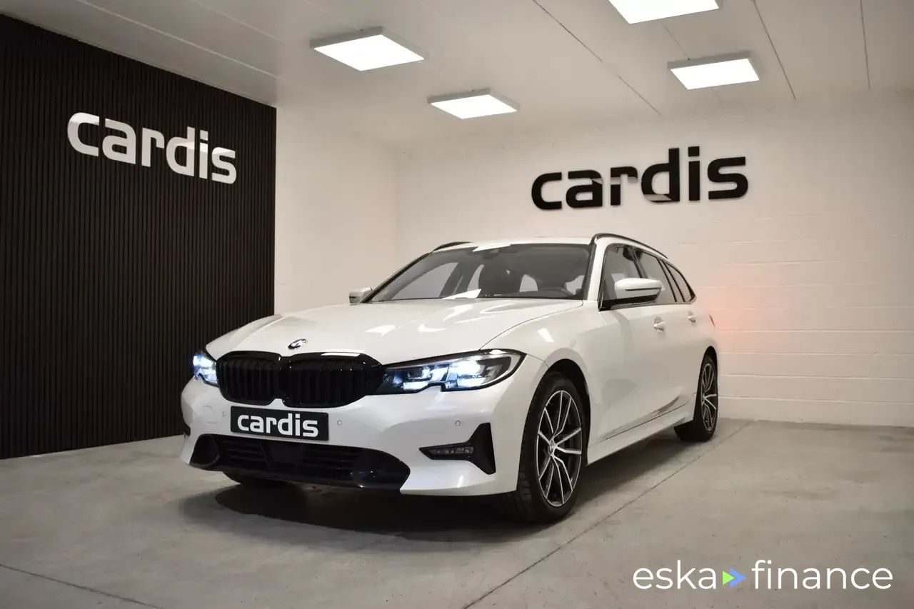 Lízing Kombi BMW 320 2021