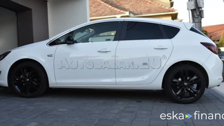 Lízing Hatchback Opel Astra 2014