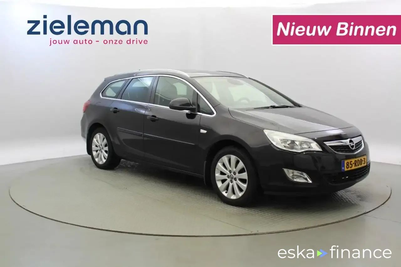 Leasing Wagon Opel Astra 2011