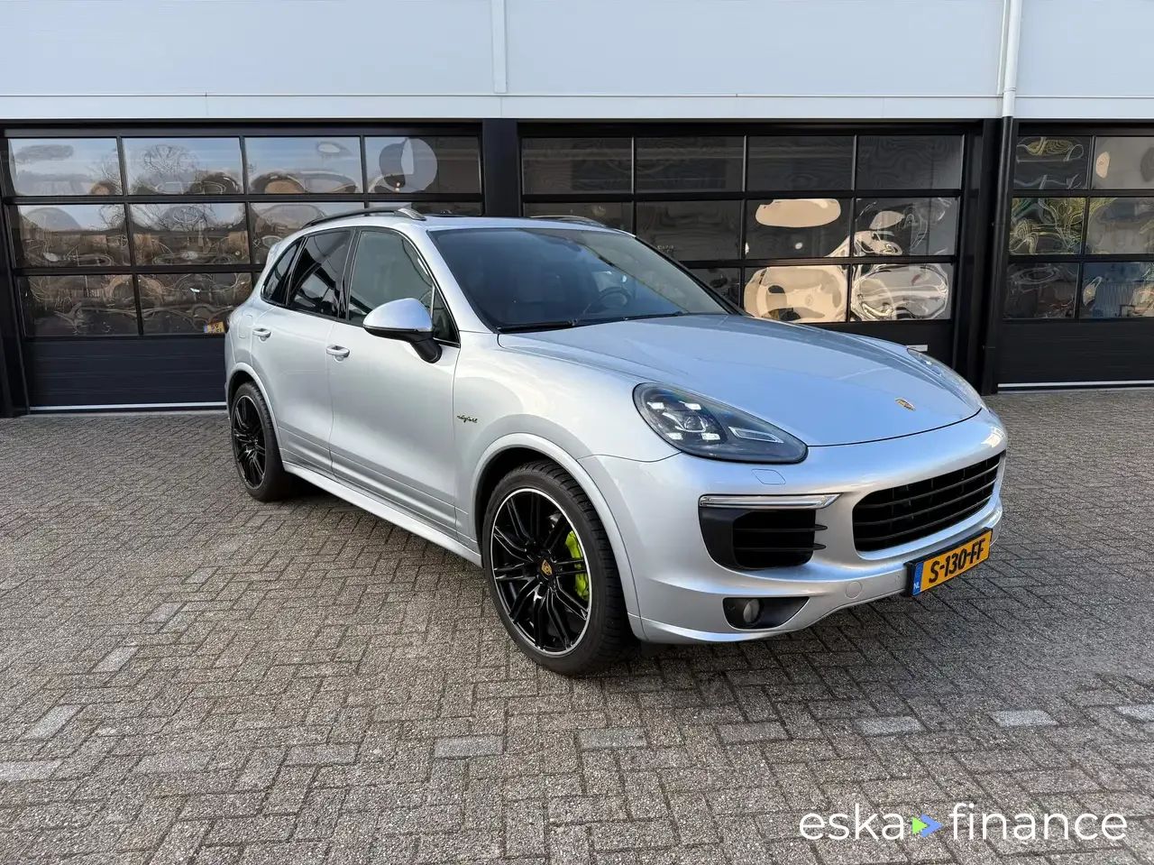 Leasing SUV Porsche Cayenne 2016