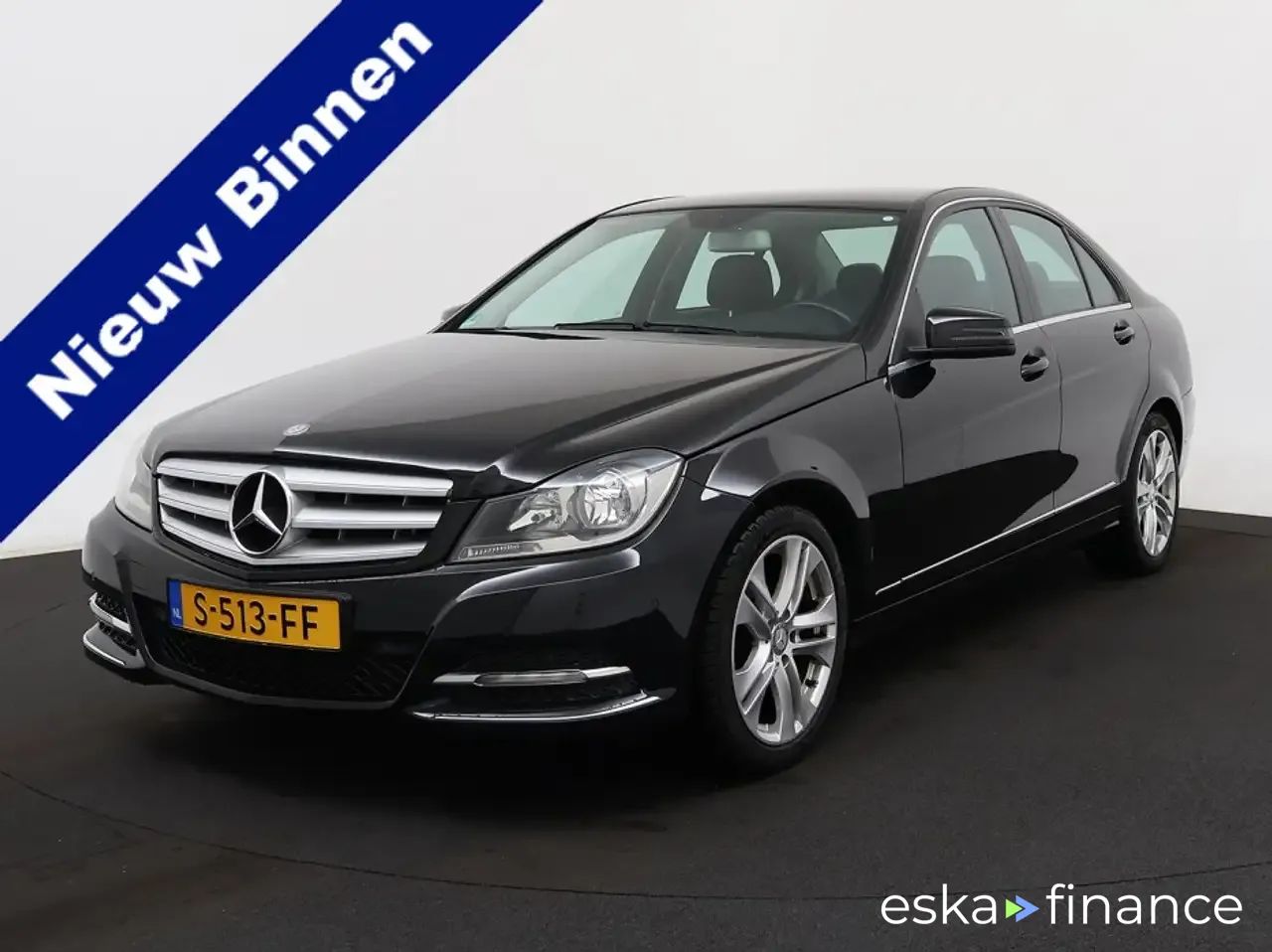 Financování Sedan MERCEDES C 180 2012