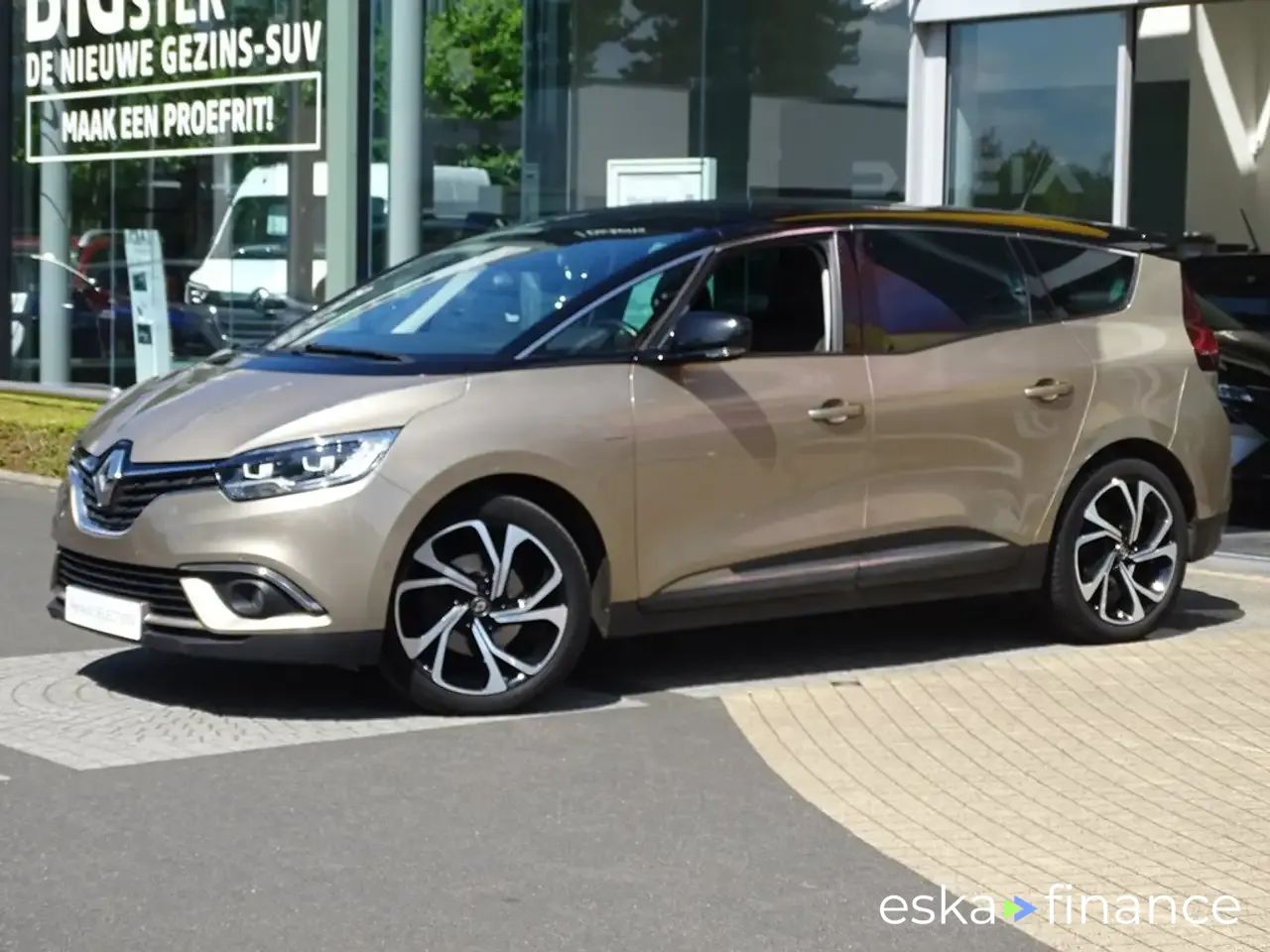 Lízing Hatchback Renault Grand Scenic 2019
