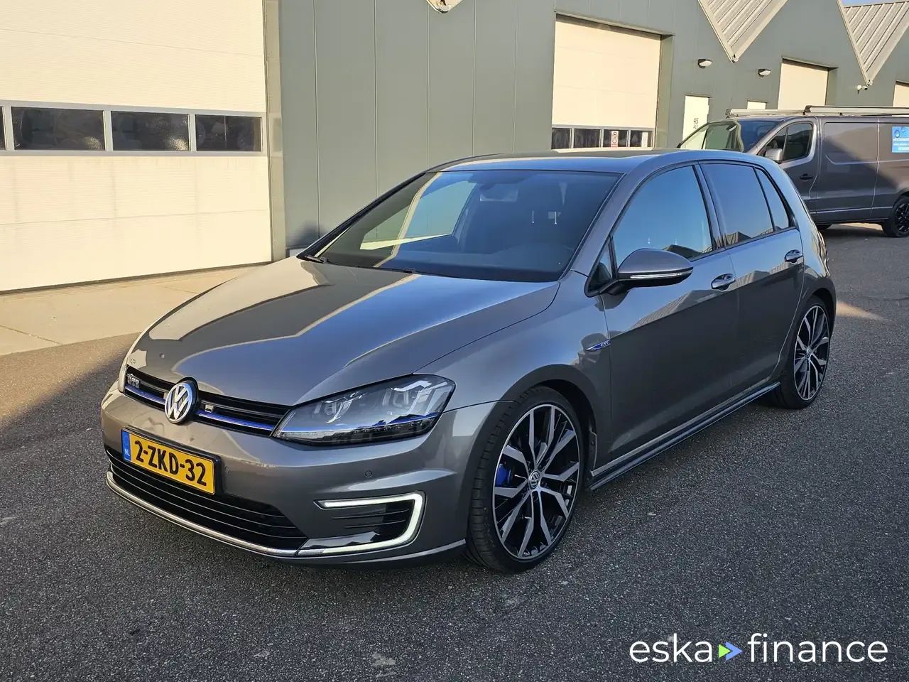 Lízing Sedan Volkswagen Golf 2015
