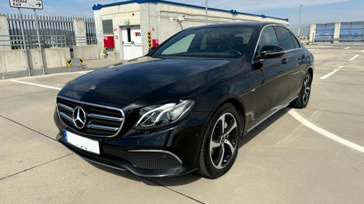 MERCEDES E TRIEDA 2019