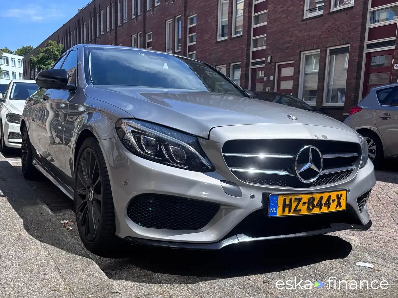 Lízing Sedan MERCEDES C 220 2016