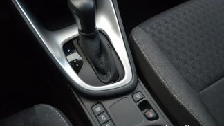 Financování Sedan Toyota Yaris 2022
