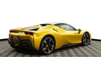 Lízing Kabriolet Ferrari SF90 SPIDER 2022