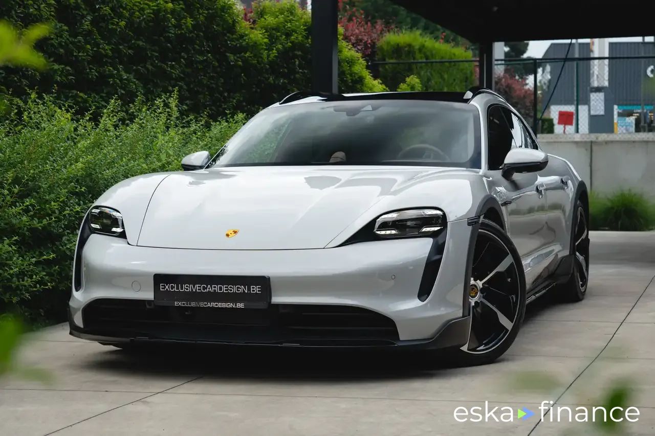 Lízing Kombi Porsche Taycan 2022