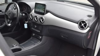 Lízing Hatchback MERCEDES B 200 2015