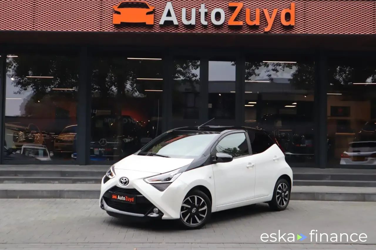 Lízing Hatchback Toyota AYGO 2021