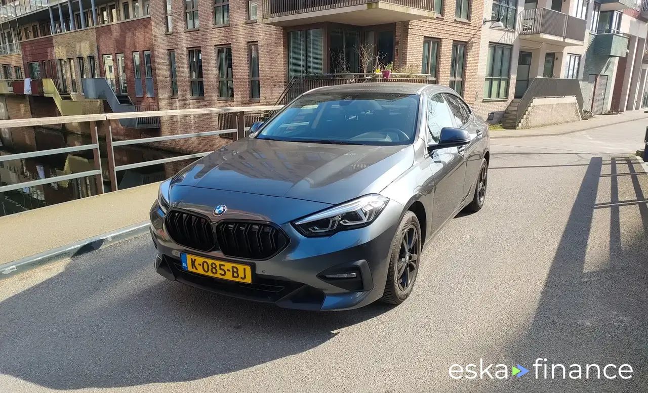 Lízing Sedan BMW 218 2020