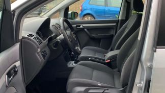 Leasing Hatchback Volkswagen Touran 2011