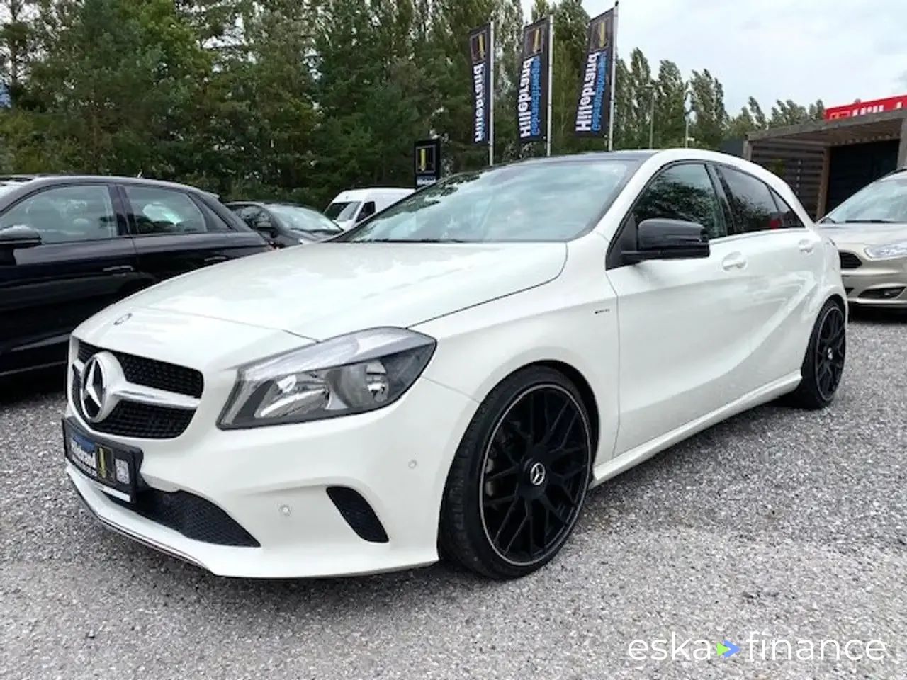 Hatchback MERCEDES A 180 2016