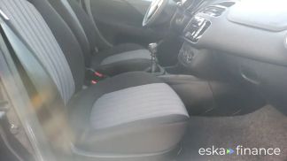 Lízing Sedan Fiat Punto 2018
