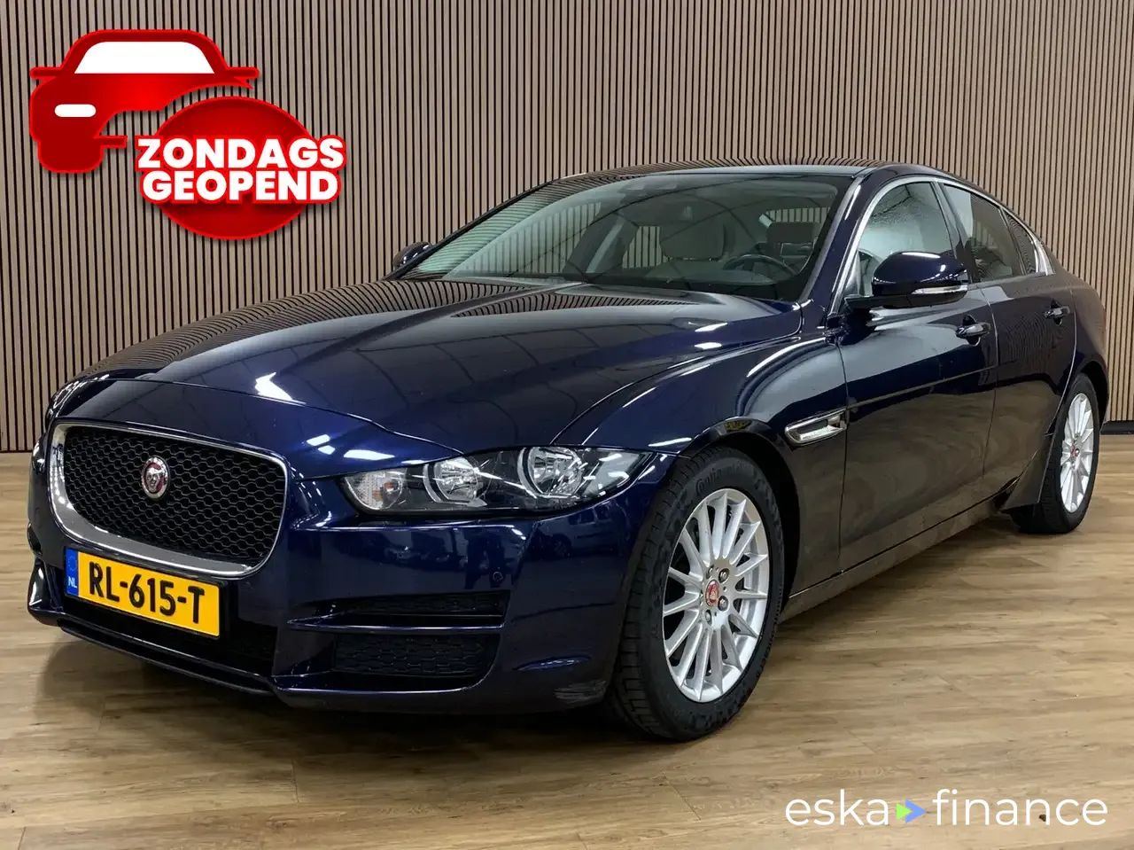 Lízing Sedan Jaguar XE 2018