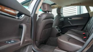 Lízing Sedan Maserati Quattroporte 2013