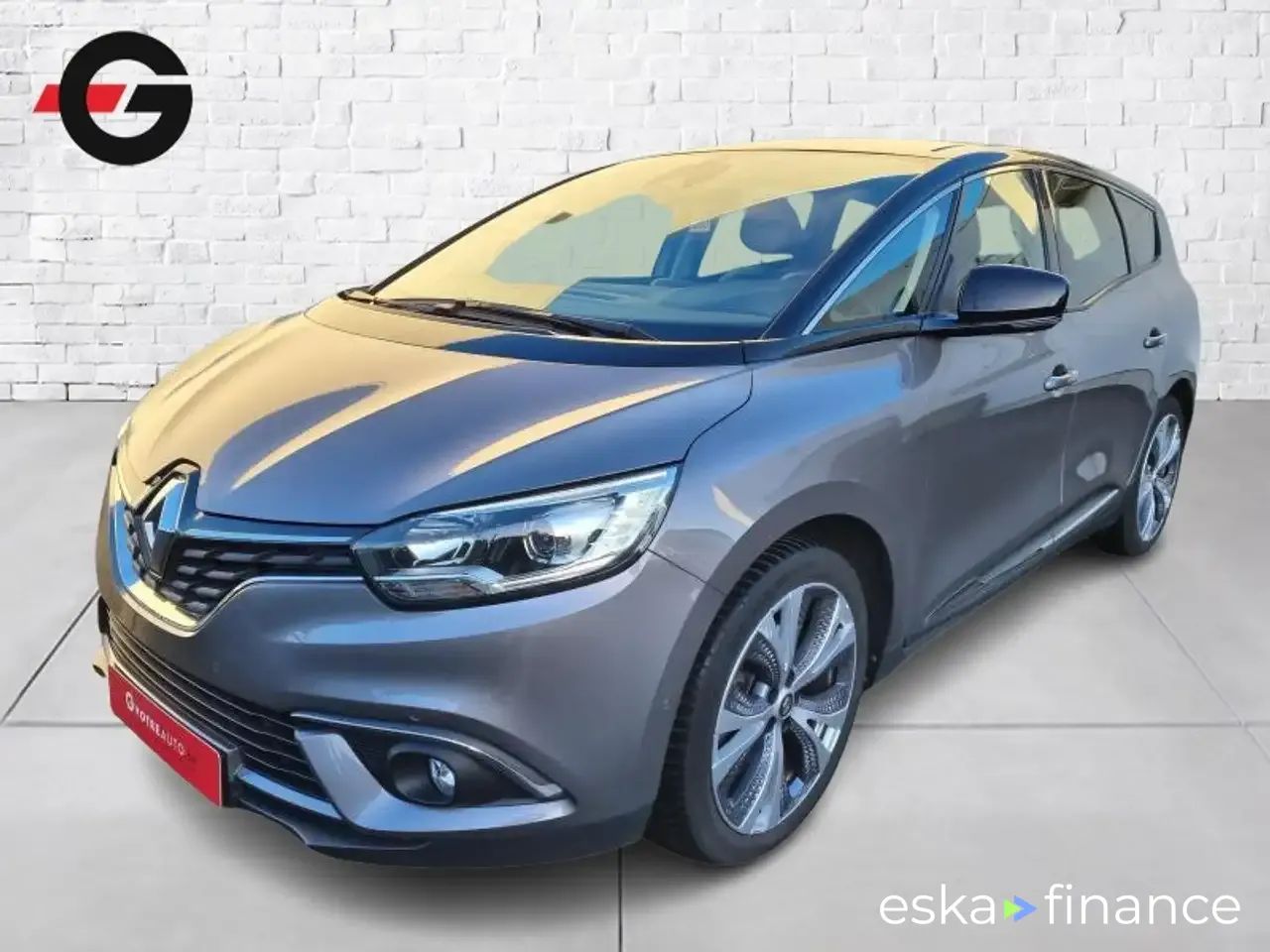 Financování Sedan Renault Grand Scenic 2018