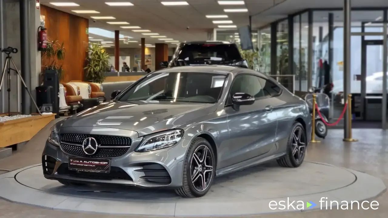 Financování Kupé MERCEDES C 220 2018