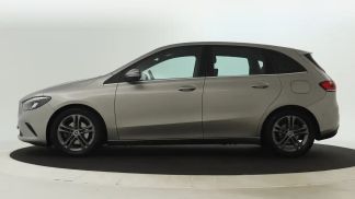 Financování Hatchback MERCEDES B 180 2020