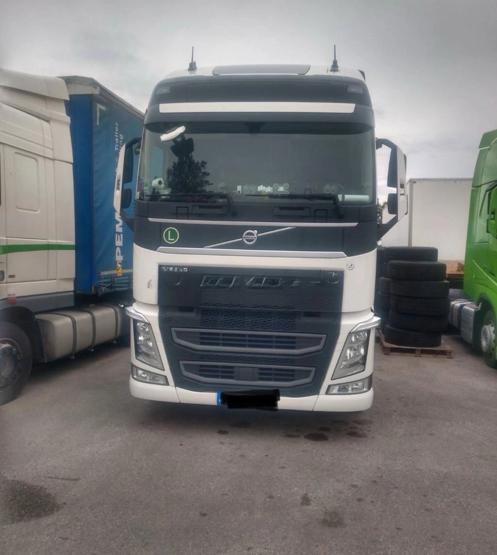 Finansowanie Ciągnik siodłowy Volvo FH500 2017