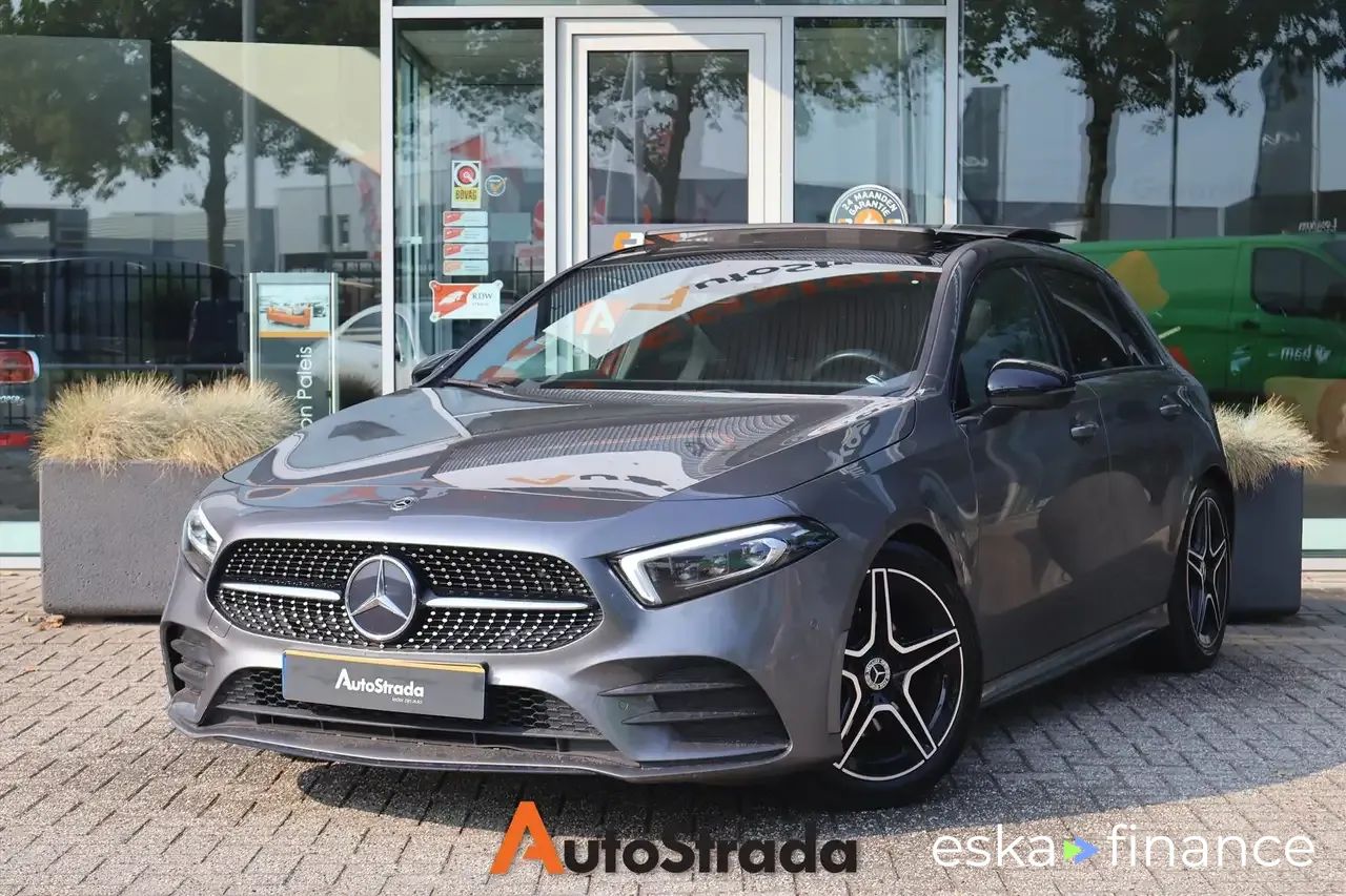 Hatchback MERCEDES A 180 2020