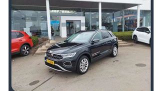 Financování Sedan Volkswagen T-Roc 2025
