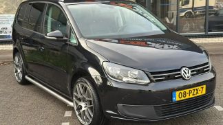 Financování Hatchback Volkswagen Touran 2011