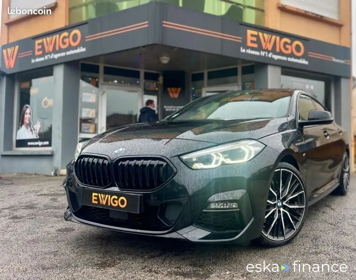 Lízing Sedan BMW 220 2023