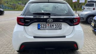 Lízing Sedan Toyota Yaris 2023