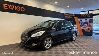 Lízing Hatchback Peugeot 208 2013