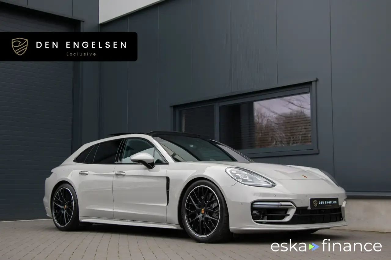 Lízing Kombi Porsche Panamera 2023
