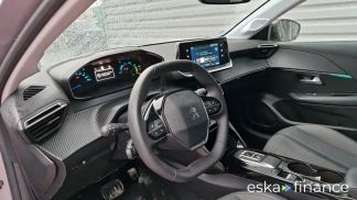 Lízing Sedan Peugeot 208 2022