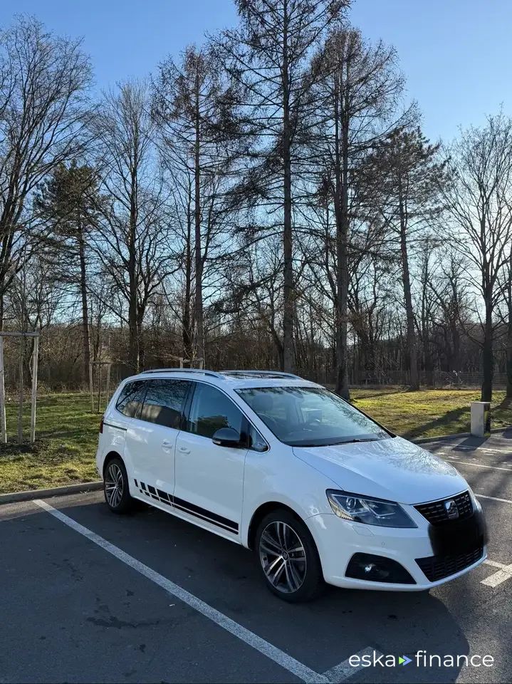 Leasing Hatchback Seat Alhambra 2022