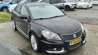 Lízing Sedan Suzuki Kizashi 2011